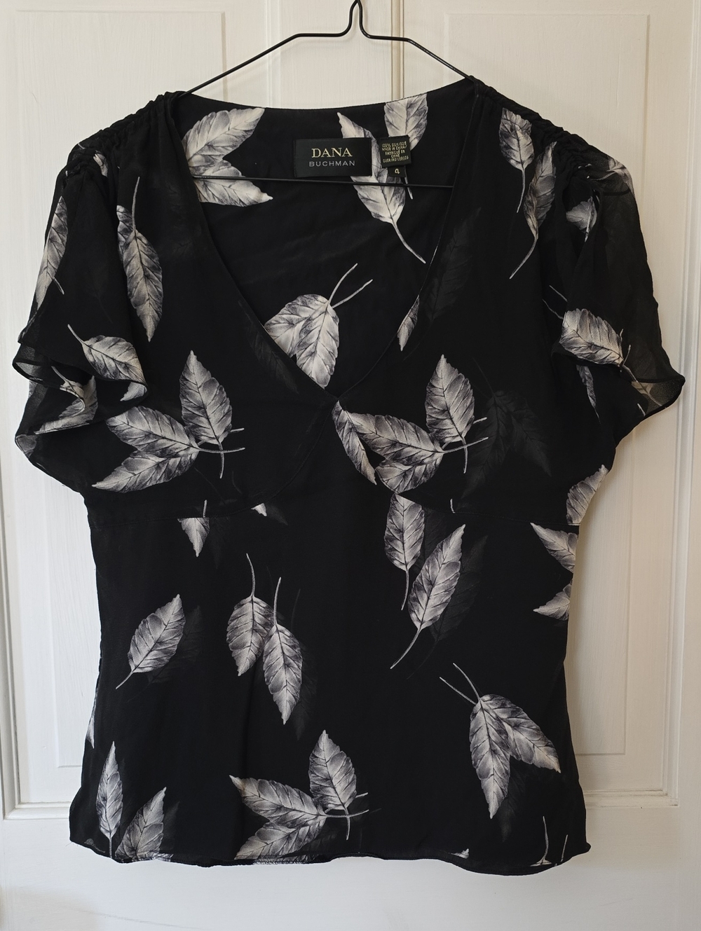 Dana Buchman Black Leaf Print Silk Blouse Size 4